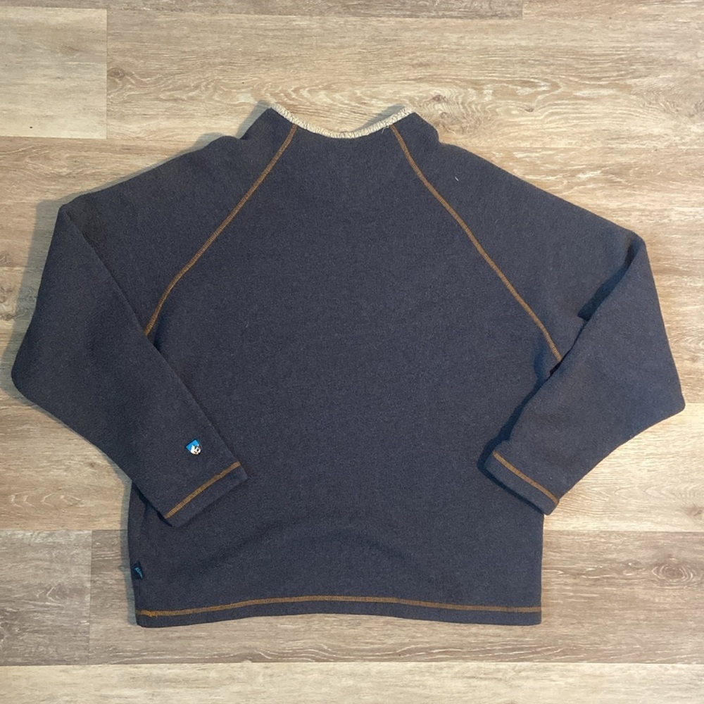 Kuhl mens XL Navy blue with gold stitching crewneck - Picture 3 of 3